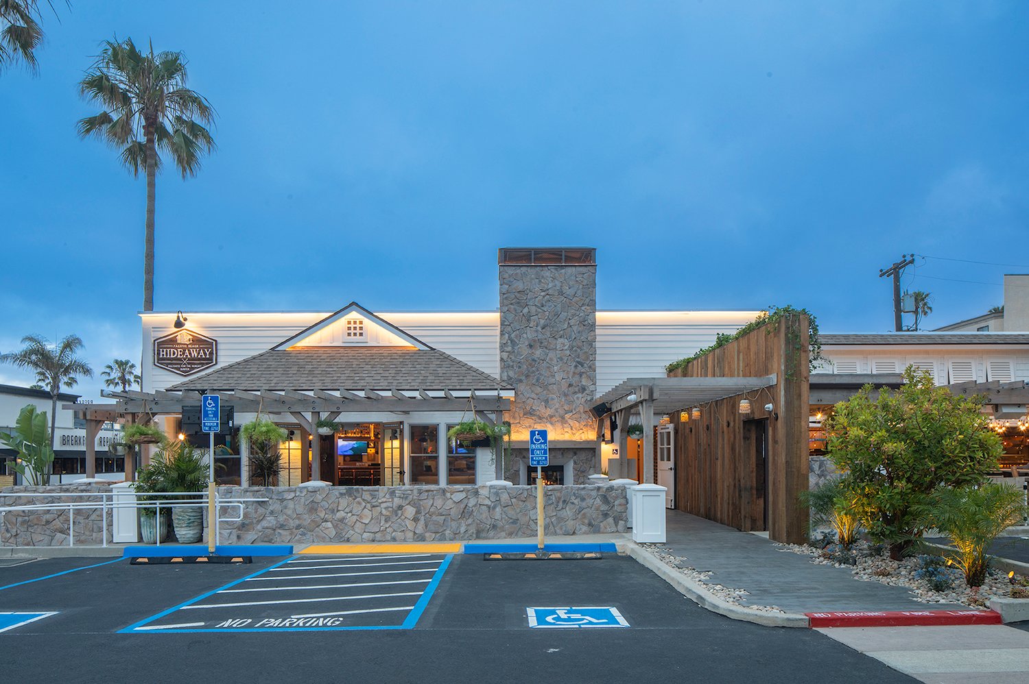 Exterior of new San Diego restaurant and bar Hideaway Pacific Beach